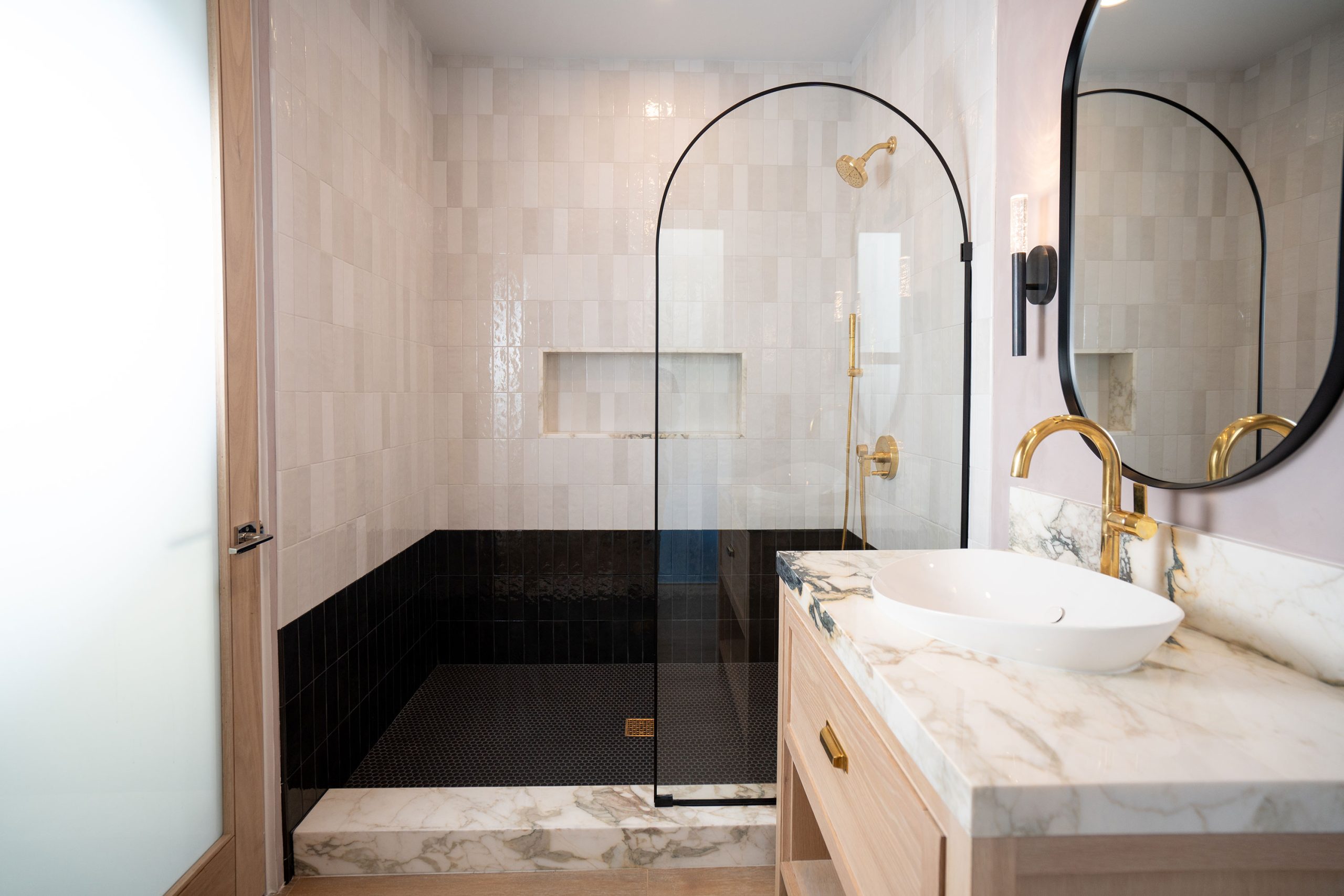 Bathroom remodel on Mountain View Ave, Los Angeles