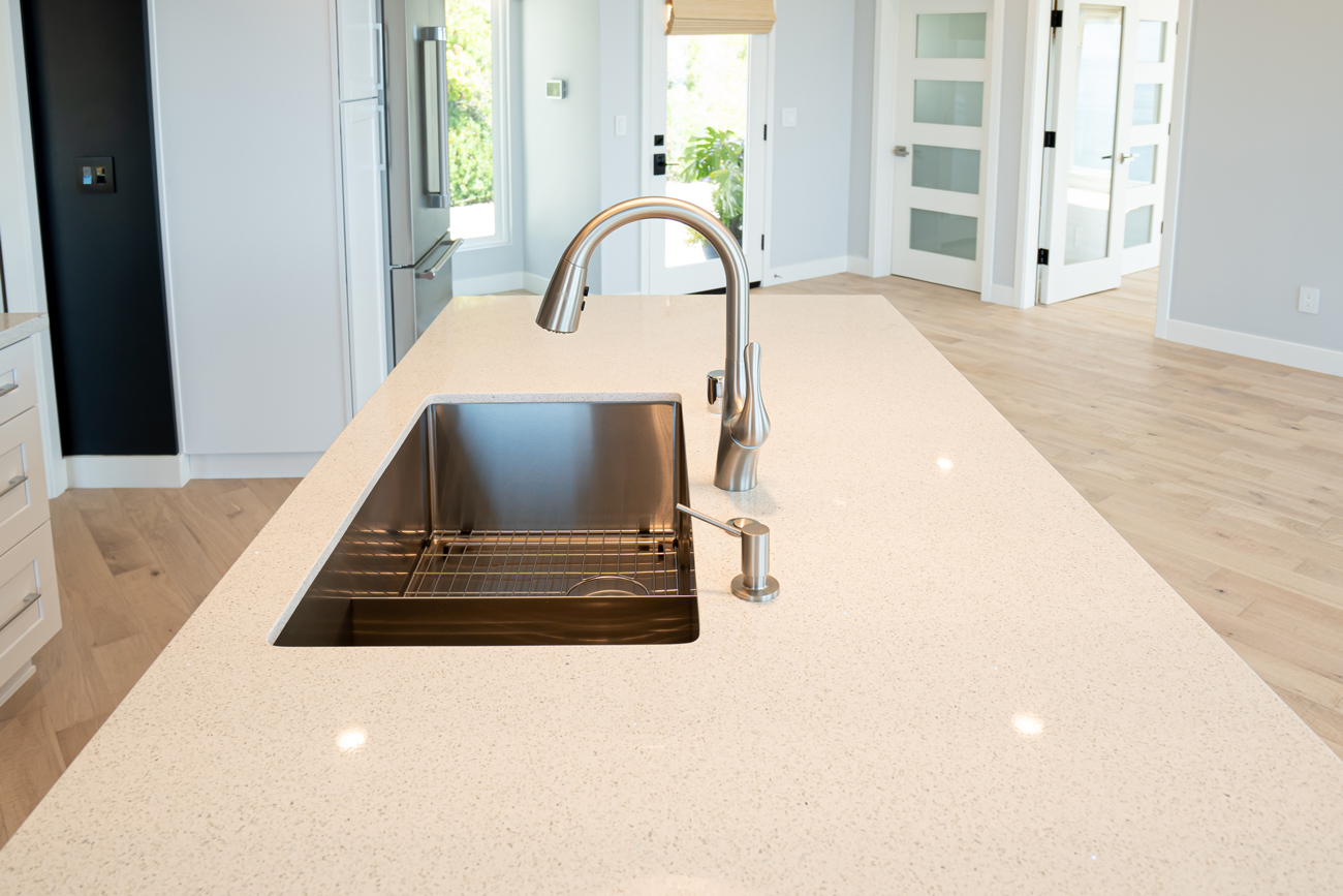 Kitchen granite countertop