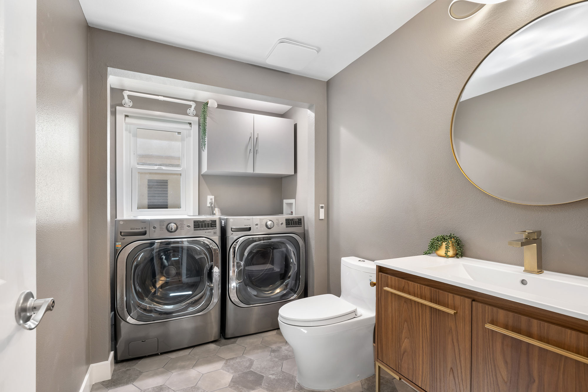 House Remodeling in Marina Del Rey Laundry