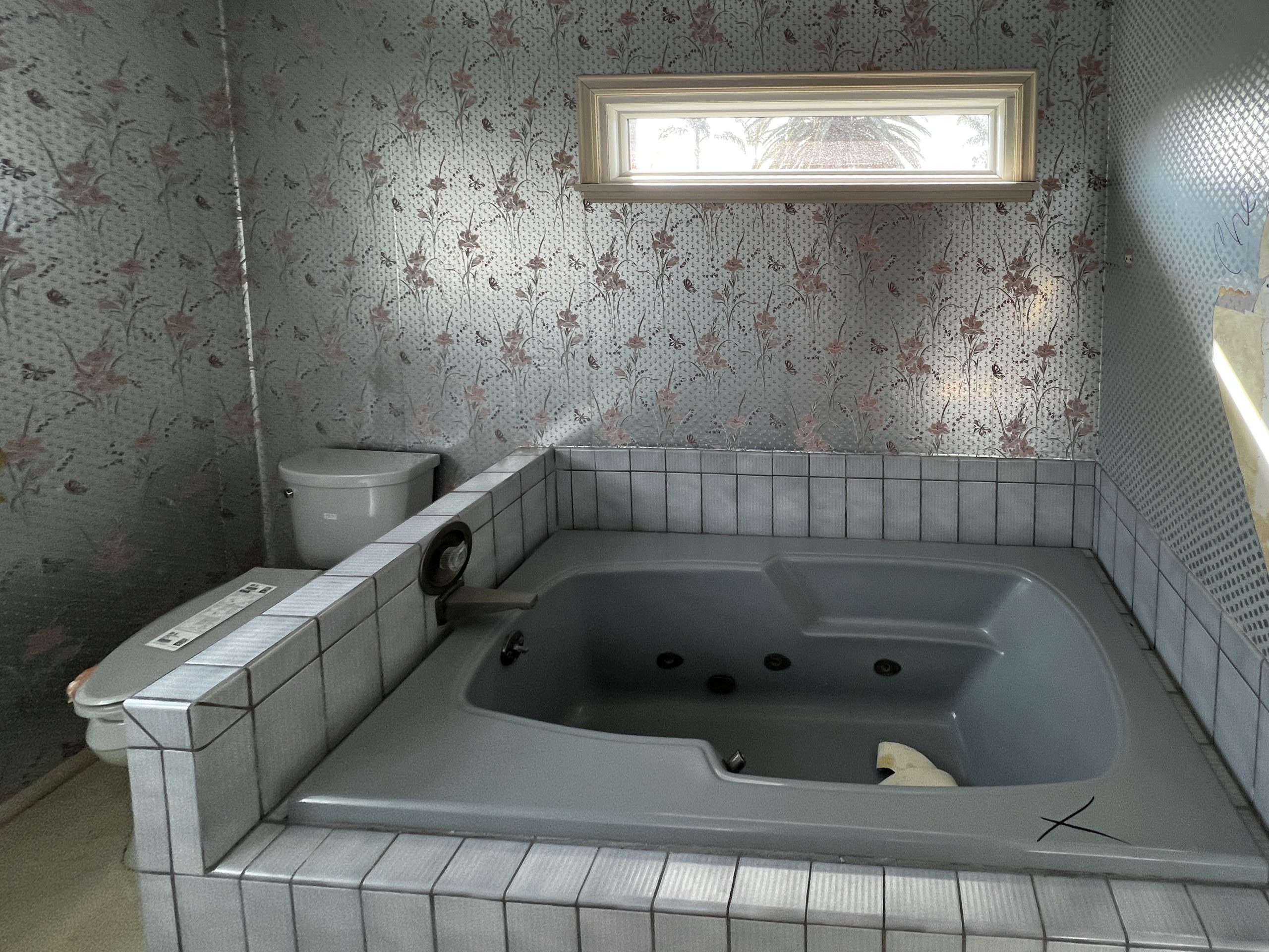Bathroom Remodel Santa Monica Before Pic3