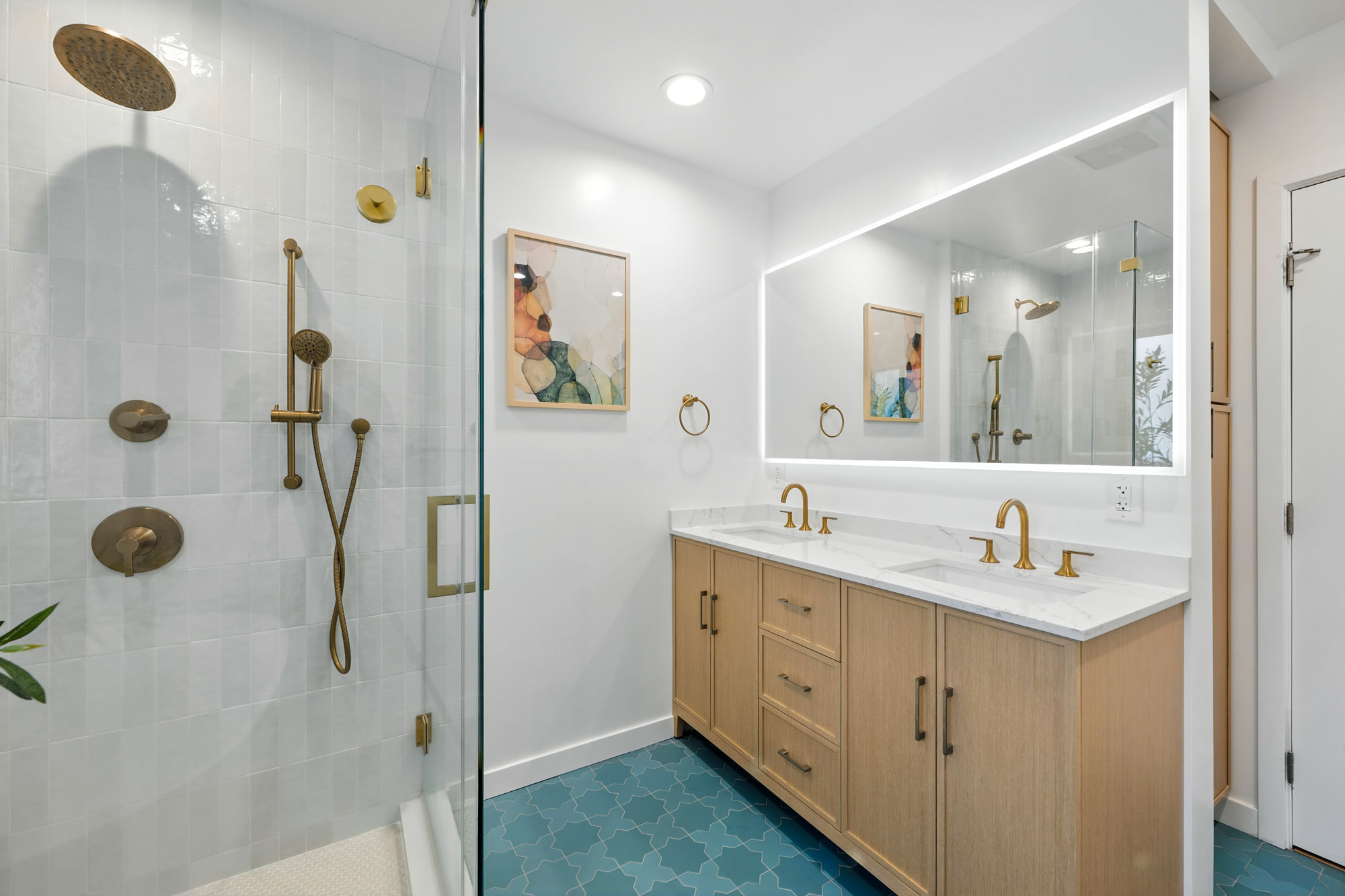 Crescent Heights Bathroom Remodel Pic 10