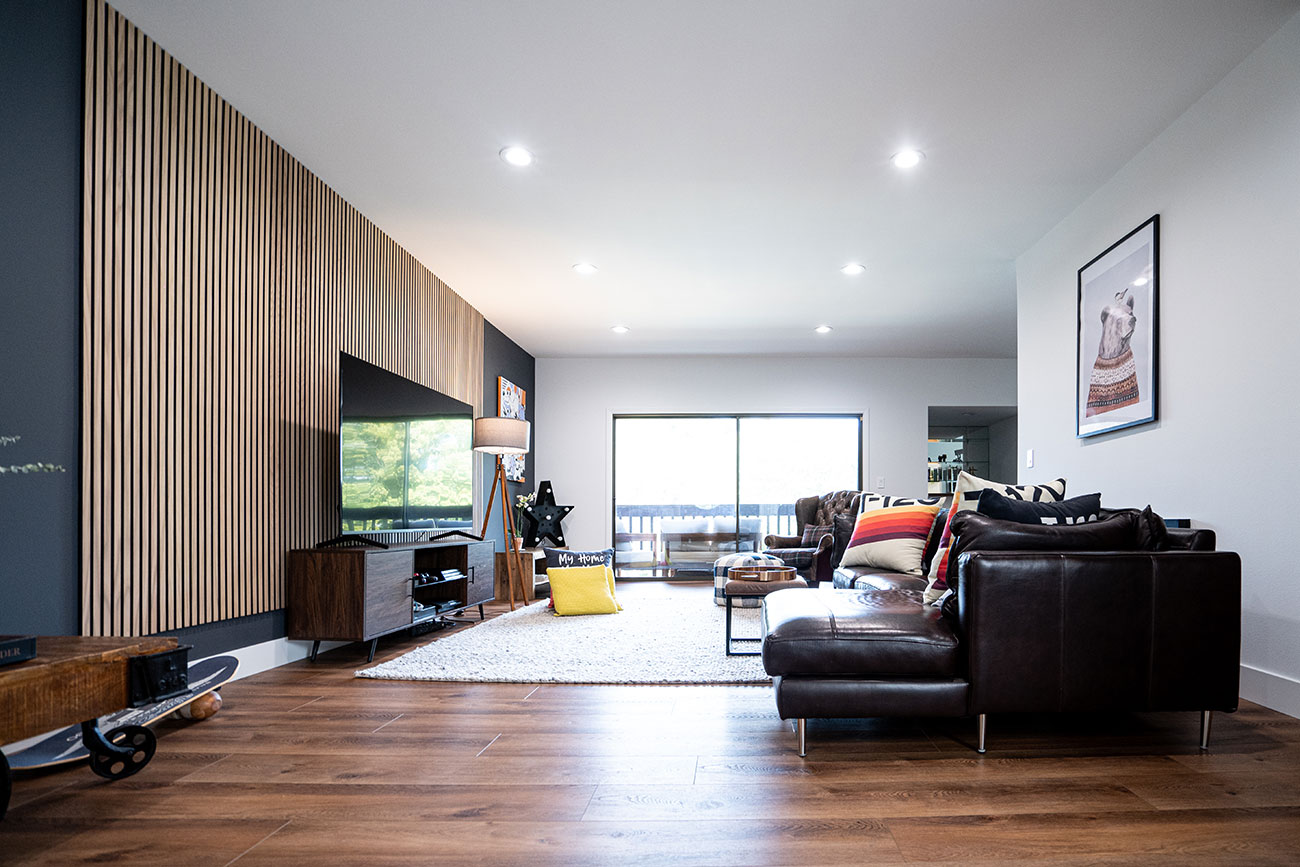 - Oasis Builders, Inc. Reclaimed Oak luxury vinyl plank and laminate flooring from MSI