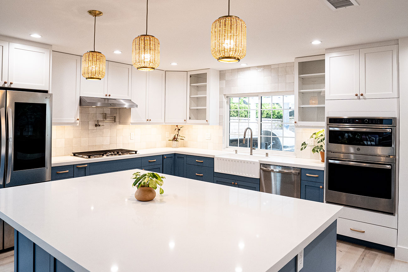 - Oasis Builders, Inc. Arctic White quartz countertop